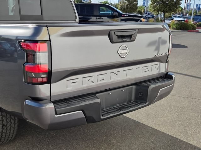 Used 2022 Gray Nissan Crew Cab SV 4x4 image 5