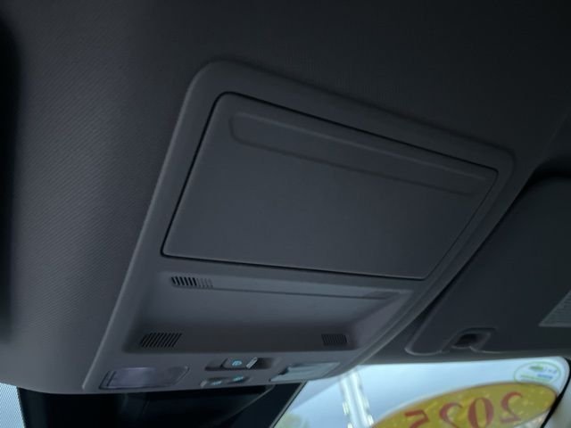 Used 2025 Gray Ford Lariat image 30