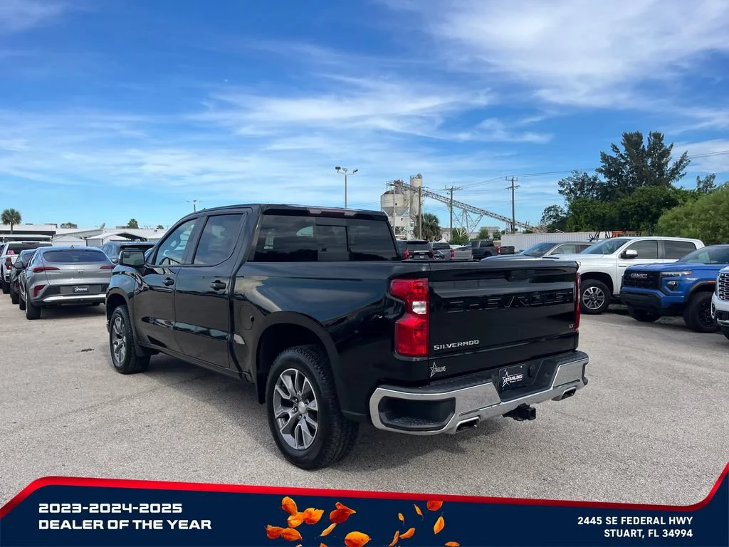 Used 2021 BLACK Chevrolet LT image 5