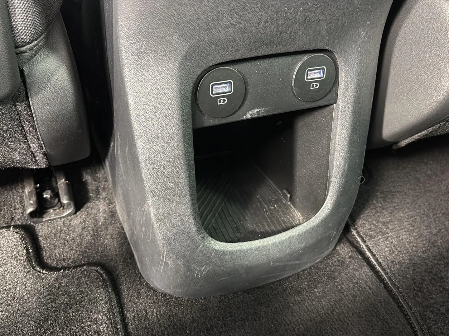 Used 2024 Abyss Black Hyundai Limited image 15