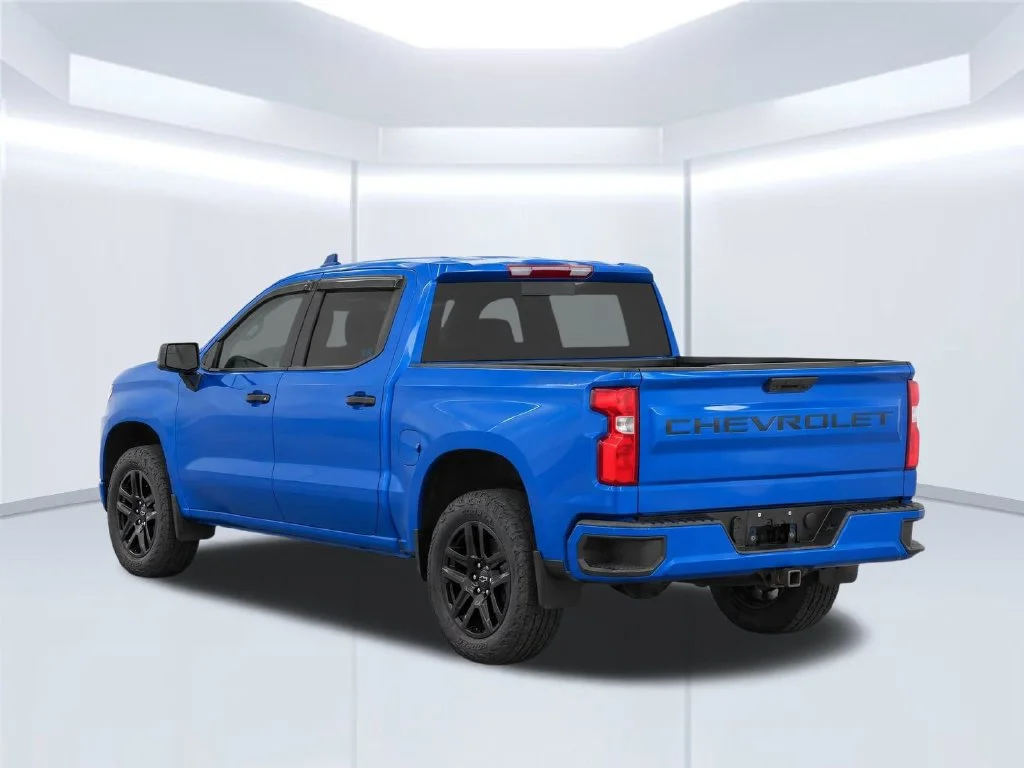 Used 2022 Blue Chevrolet Custom image 5