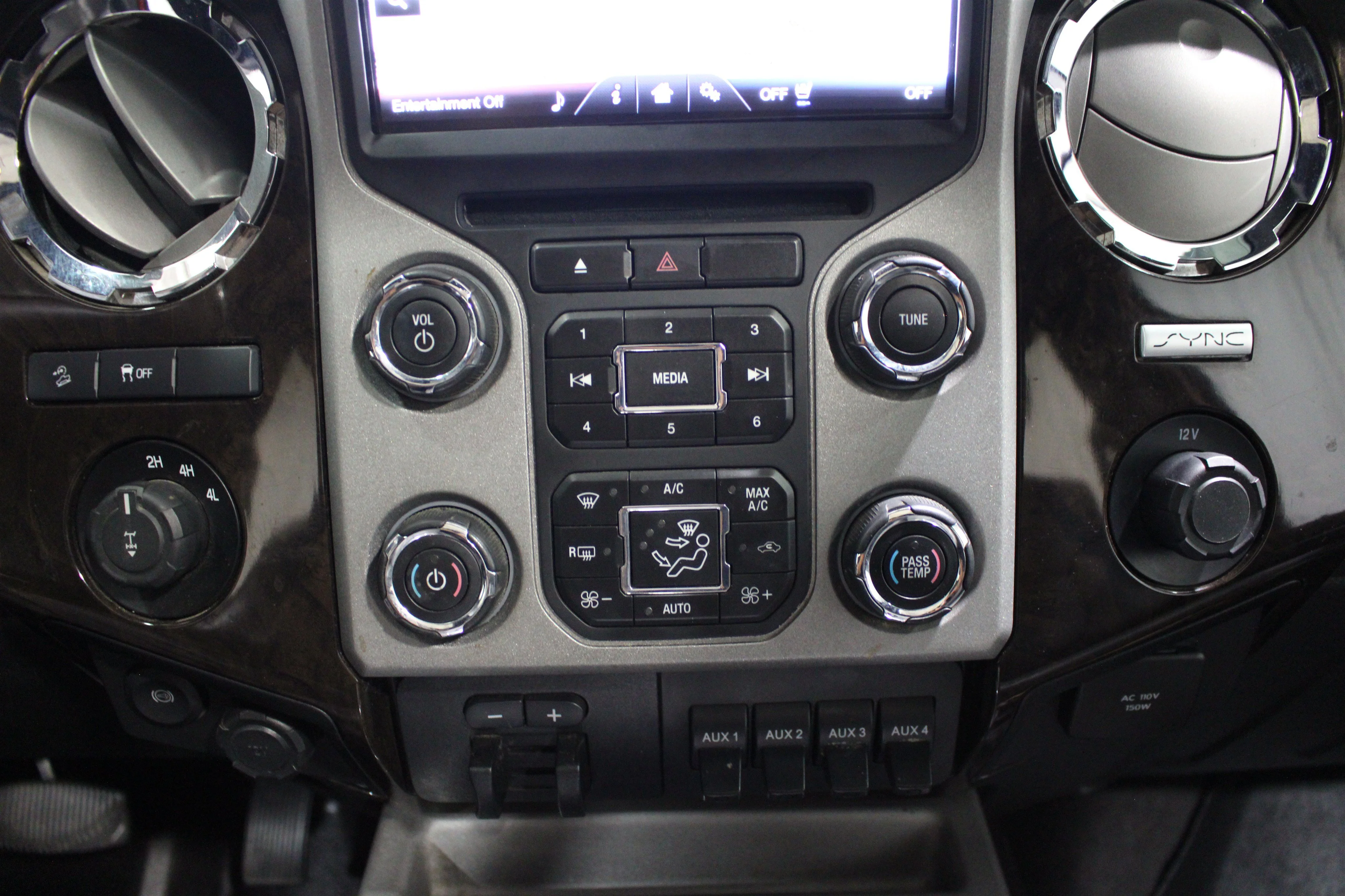 2015 Ford F-250 Super Duty Lariat - Photo 18