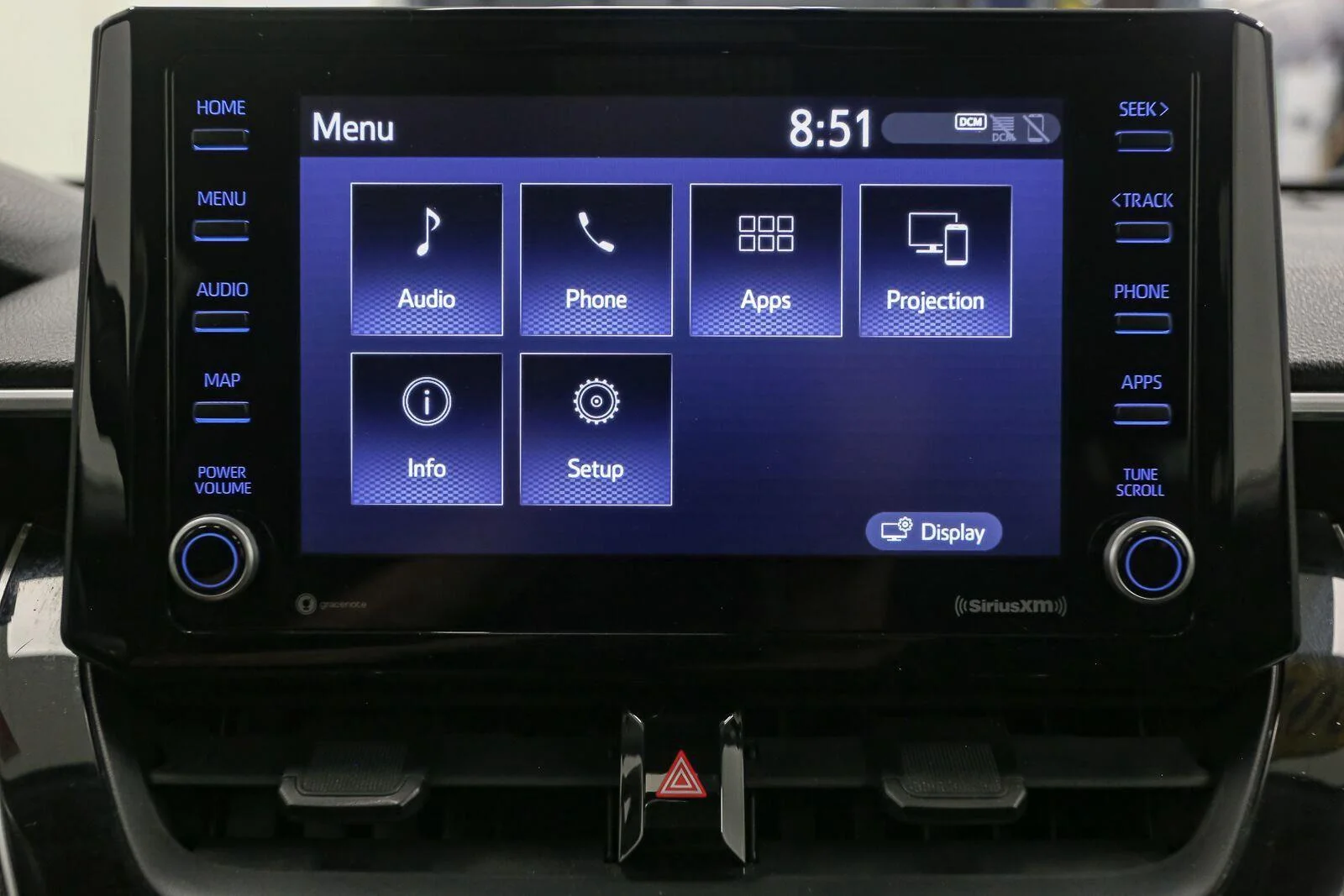 Used 2022 Wind Chill Pearl Toyota LE image 27