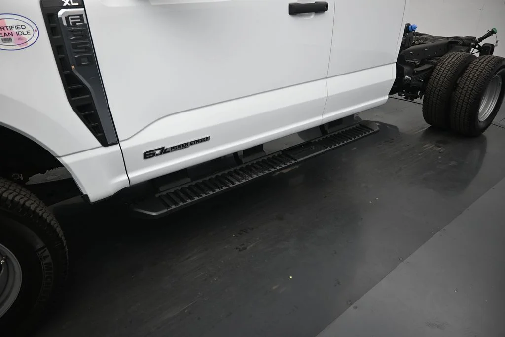 New 2025 White Ford XL image 19