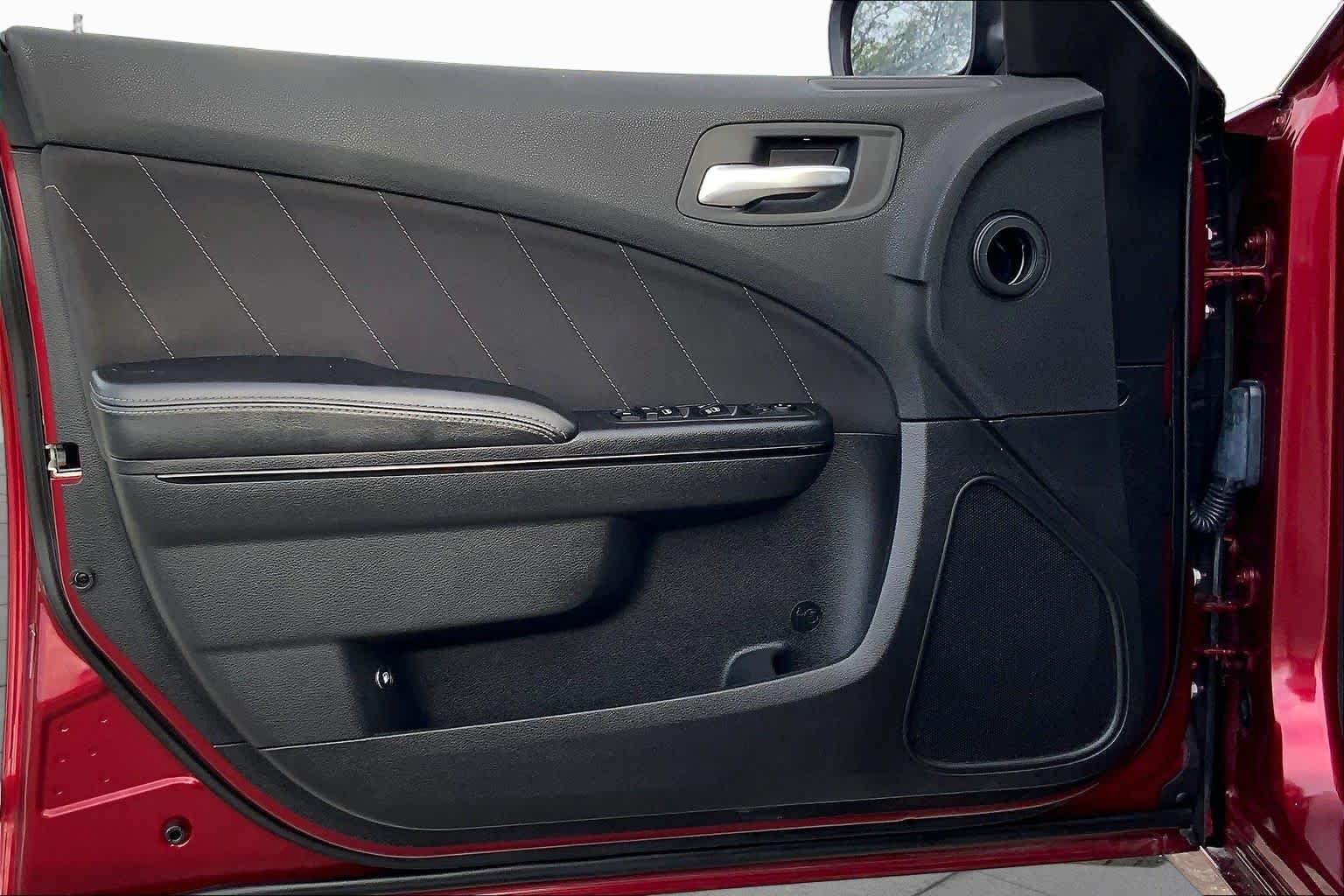 Used 2019 Octane Red Pearlcoat Dodge SXT image 21