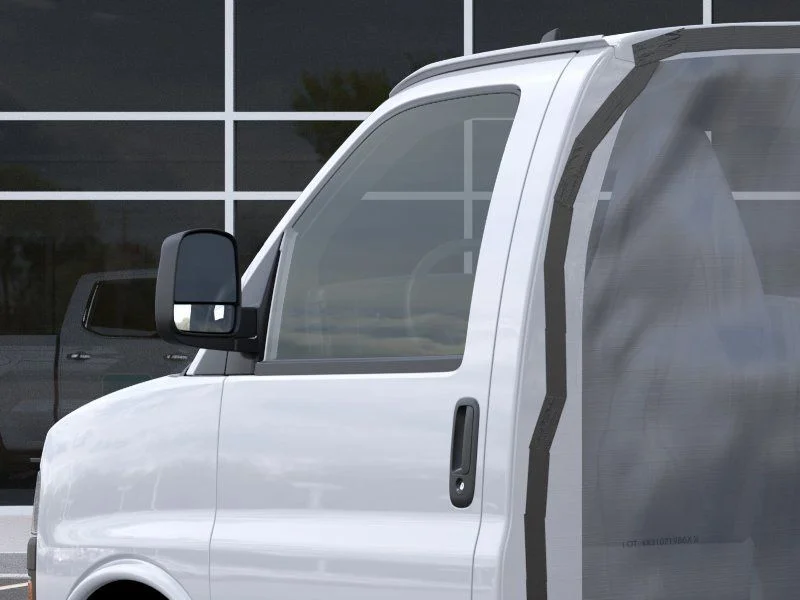 New 2025 White Chevrolet 4500 Series image 13