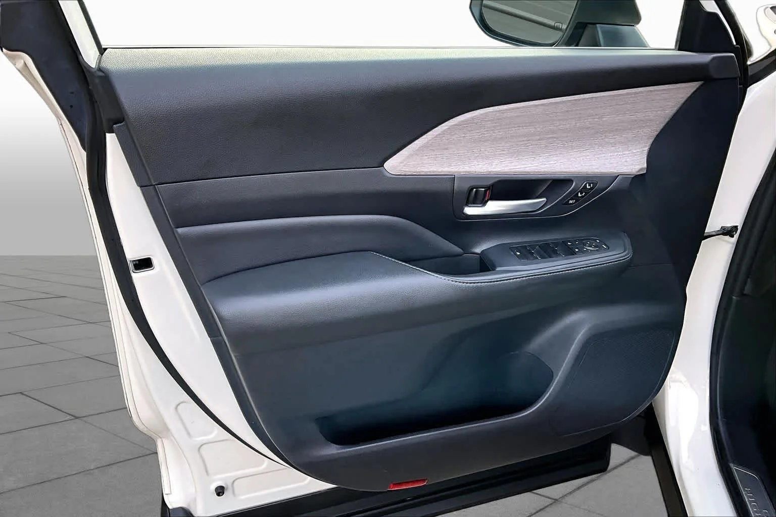 Certified Used 2024 Coastal Cream Toyota Platinum image 21
