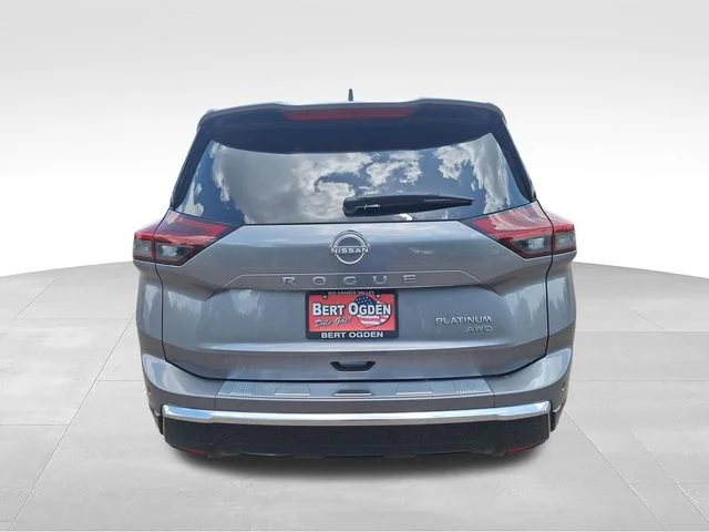Used 2024 Gray Nissan Platinum image 7