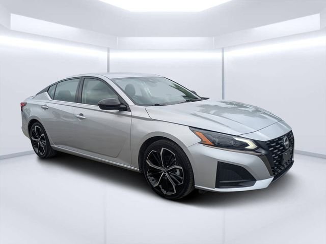 2024 Nissan Altima SR