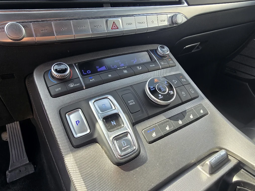 Used 2020 Steel Graphite Hyundai Limited image 19