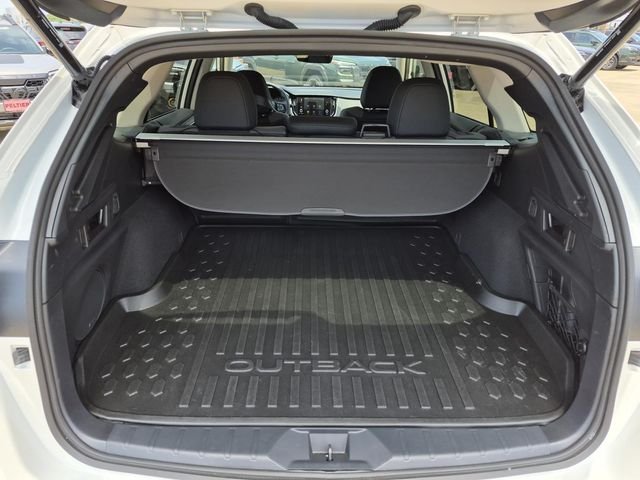 Used 2025 White Subaru Onyx Edition image 12