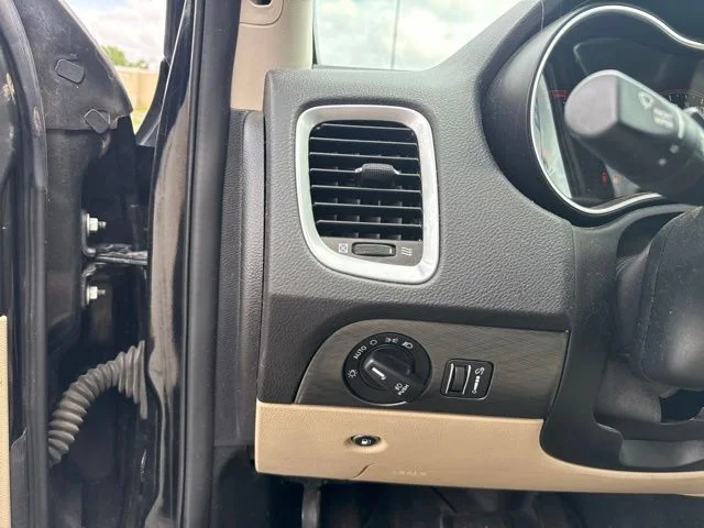 Used 2018 Black Dodge Citadel image 15