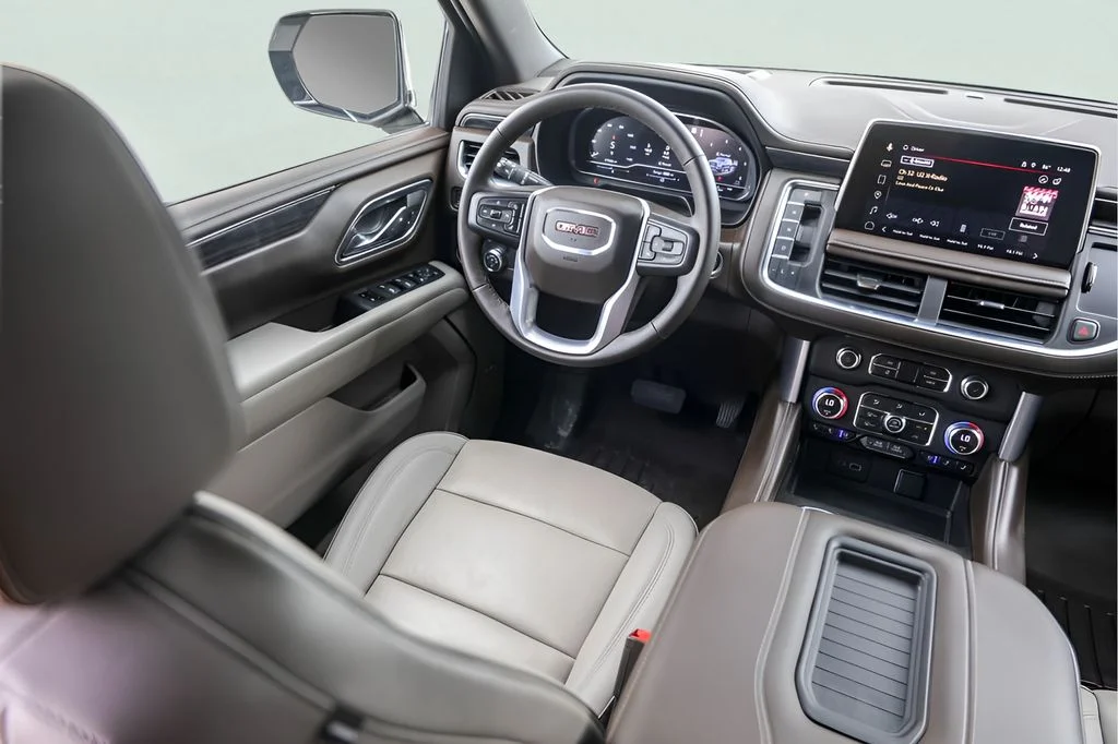 Used 2023 Beige GMC SLT image 31