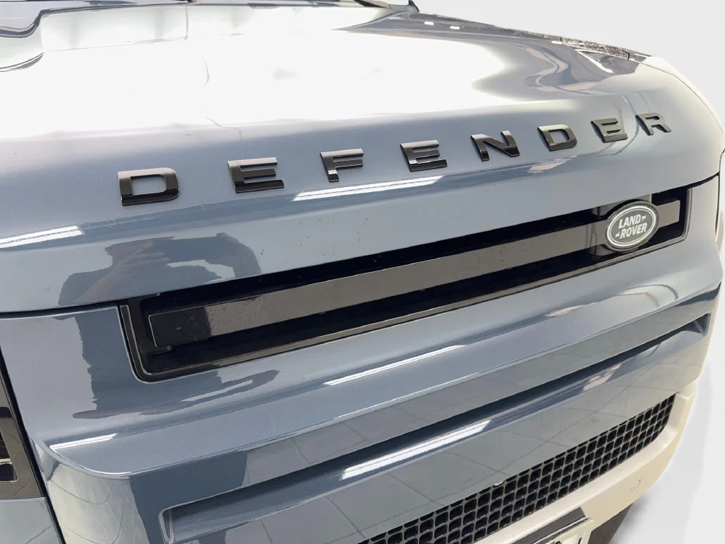 Used 2023 Blue Land Rover SE image 26