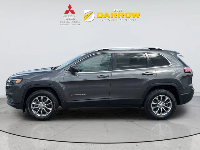Used 2019 Gray Jeep Latitude Plus image 2