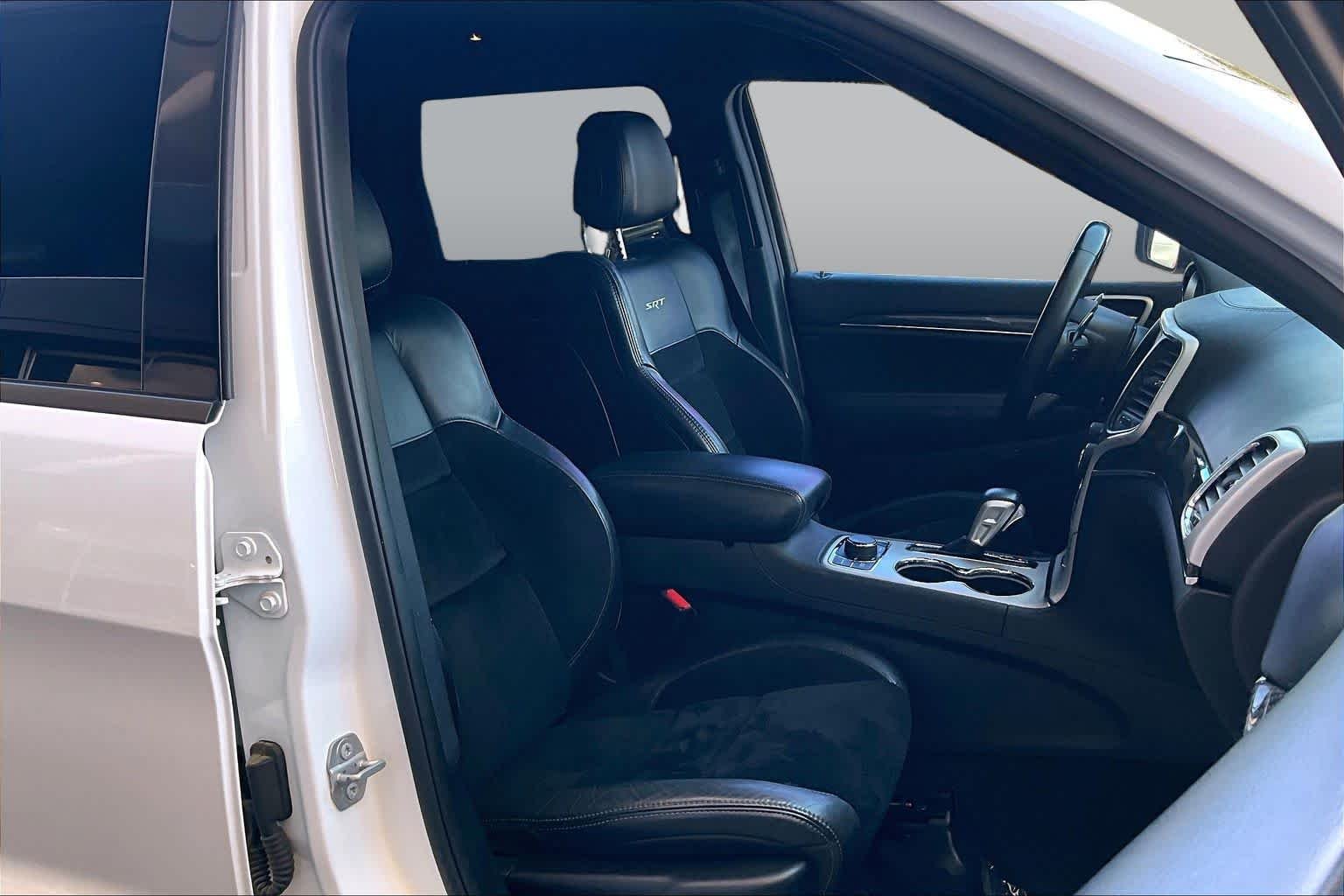 Used 2018 Bright White Clearcoat Jeep SRT image 9