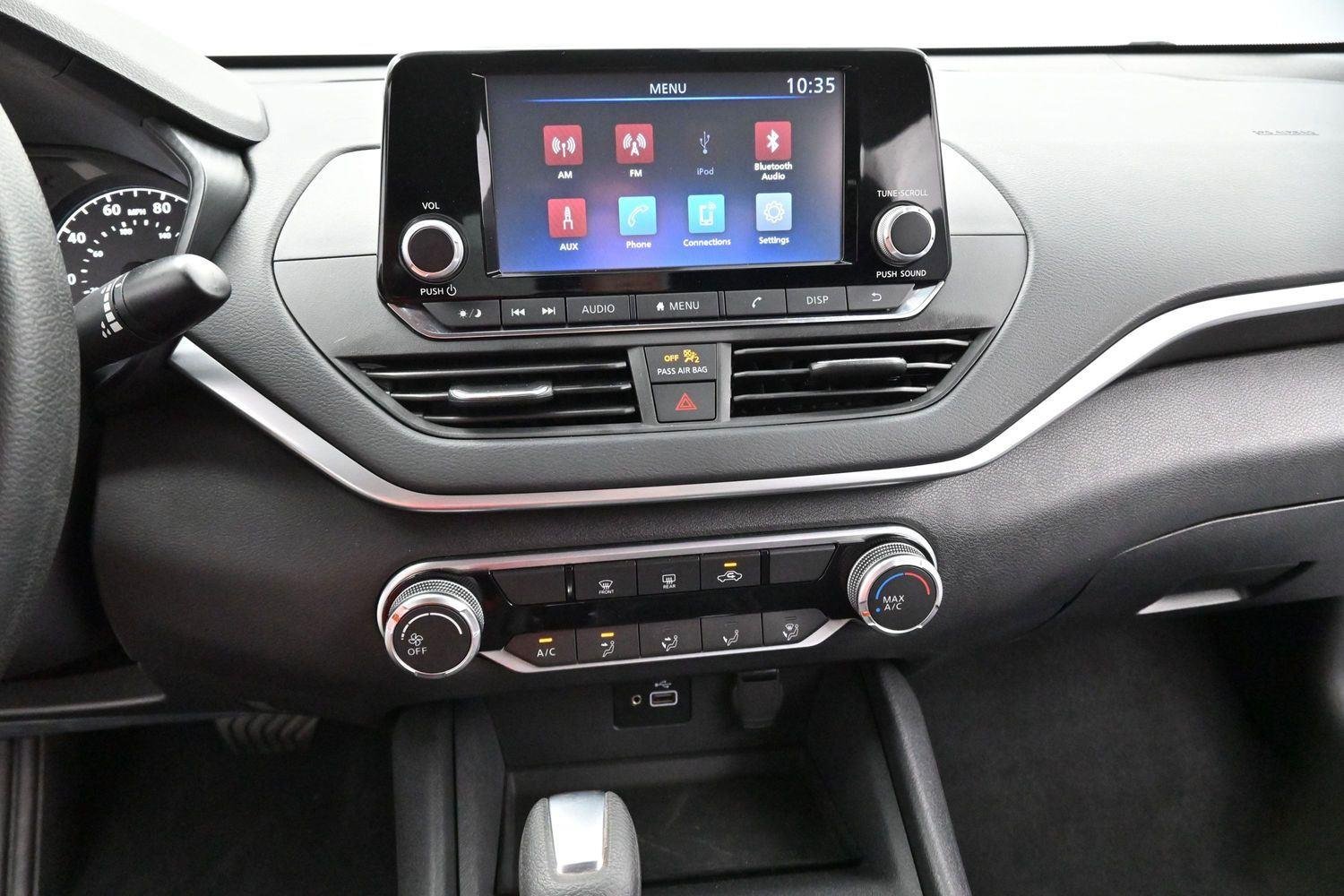Used 2022 Gun Metallic Nissan 2.5 S image 19