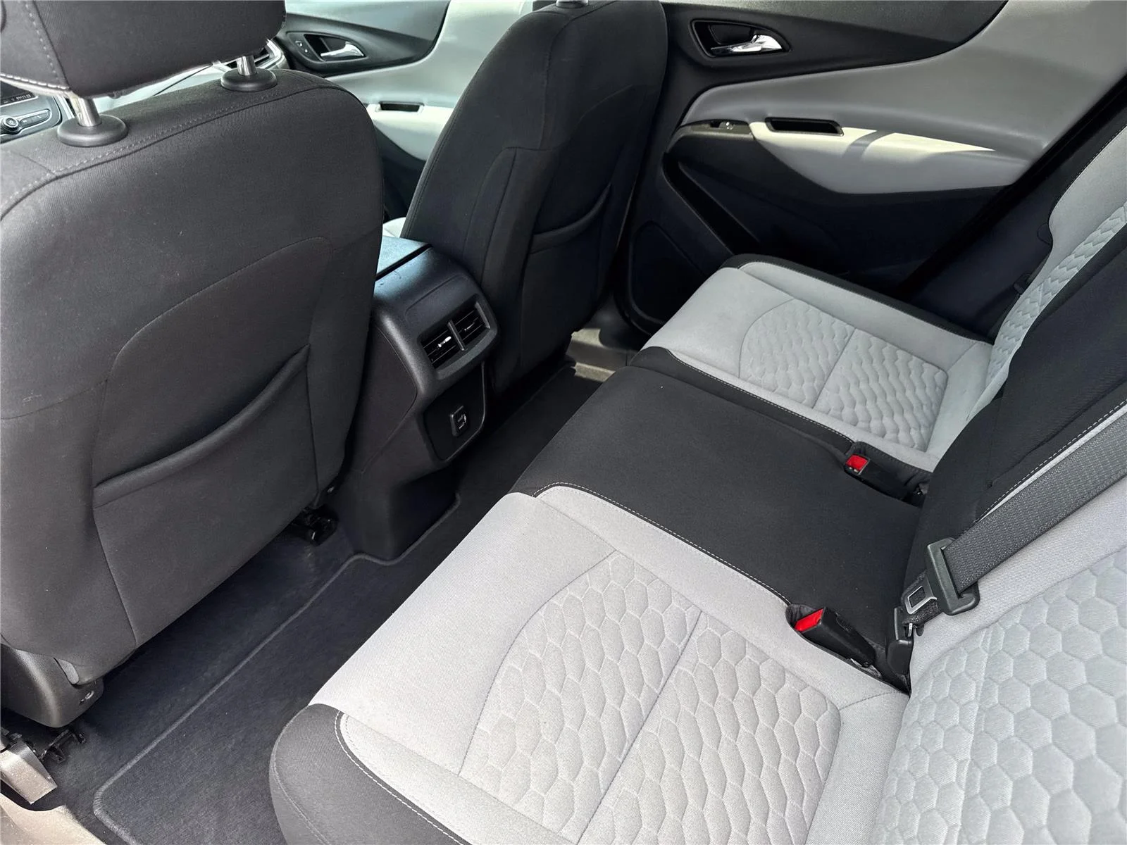 Used 2021 SILVER ICE METALLIC Chevrolet LS image 31
