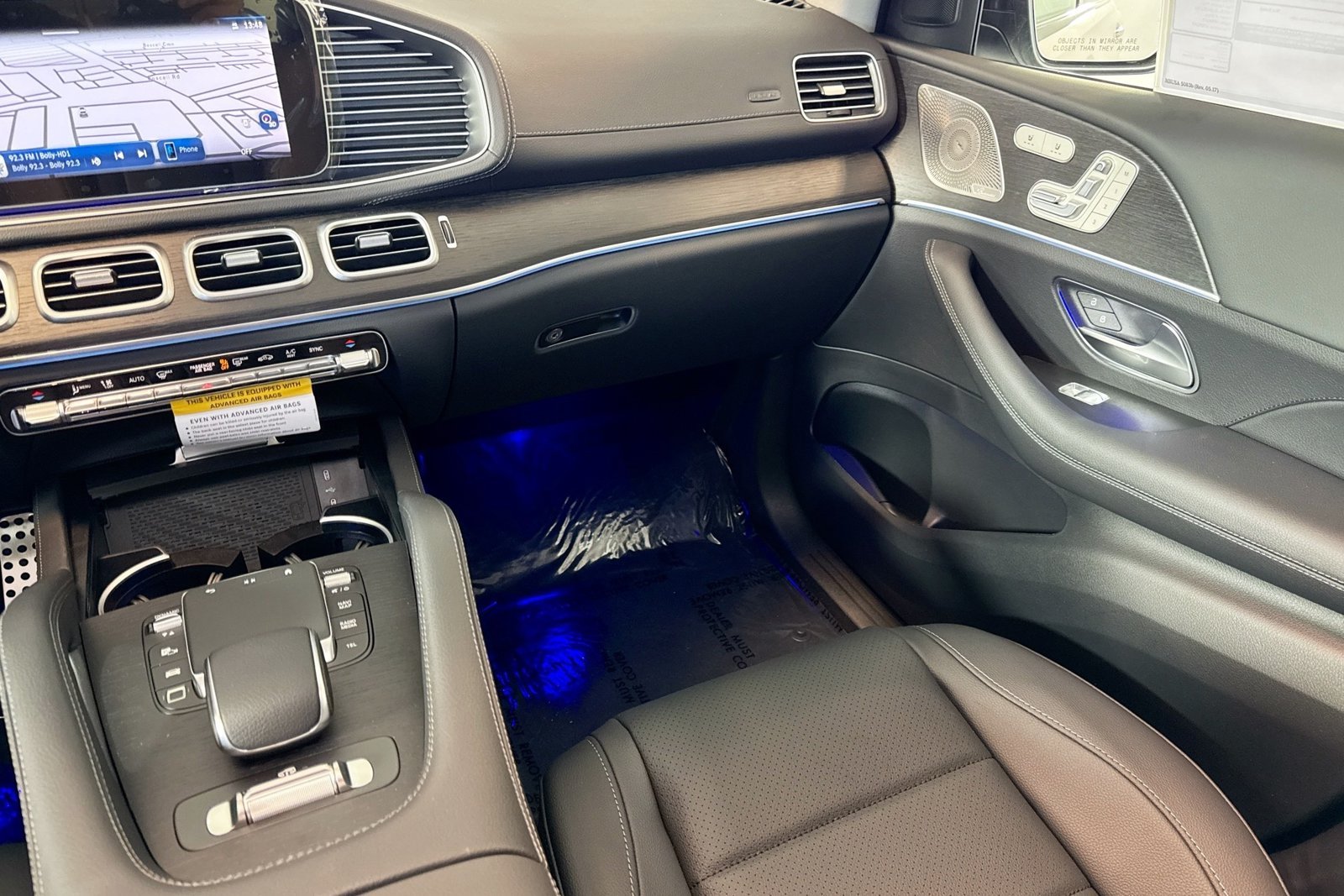 New 2026 MANUFAKTUR Moonlight White Metallic Mercedes-Benz GLS 450 image 21