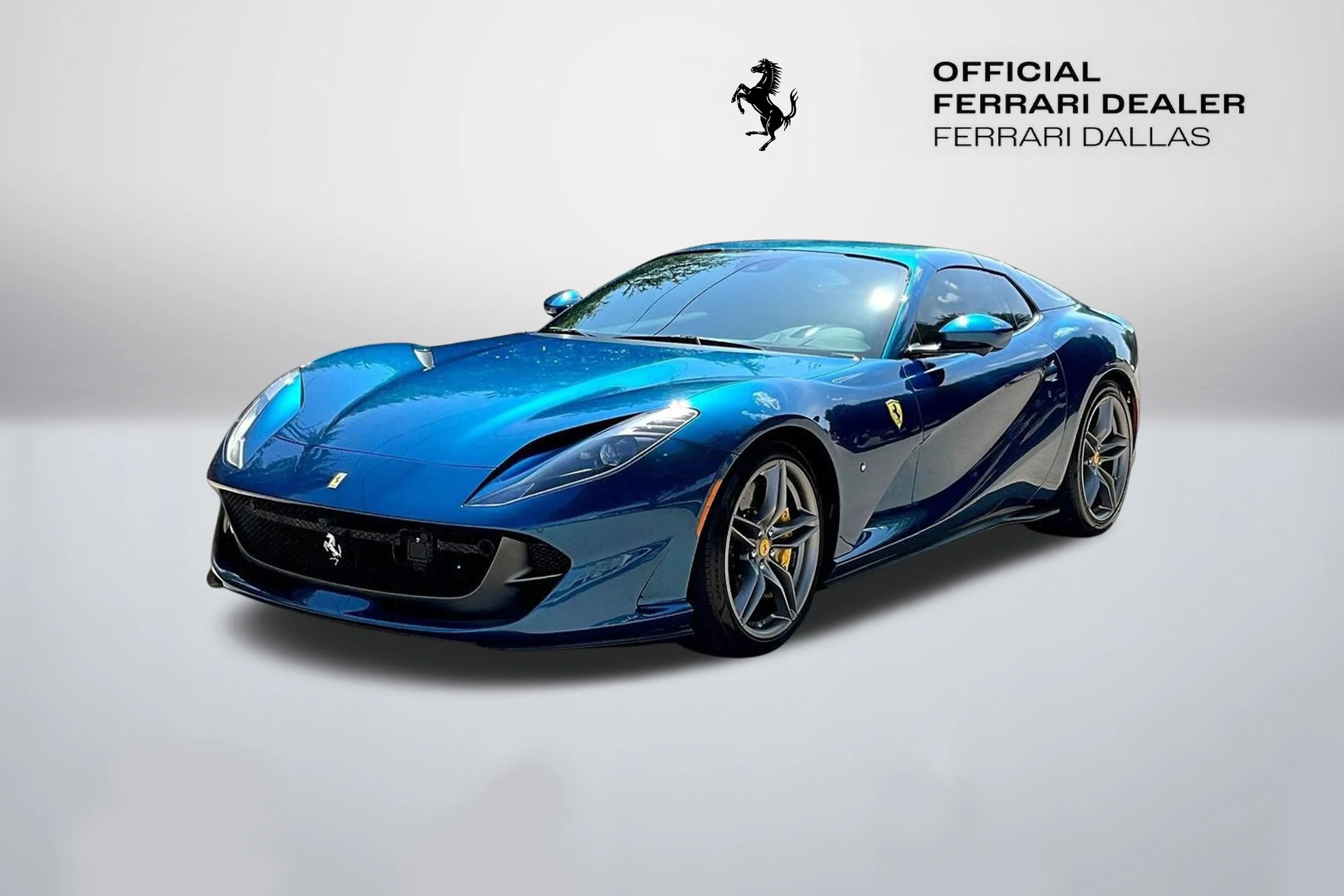 Used 2023 Blu Abu Dhabi Ferrari  image 3