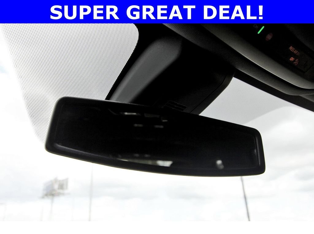 Used 2021 Black Chevrolet Z71 image 24