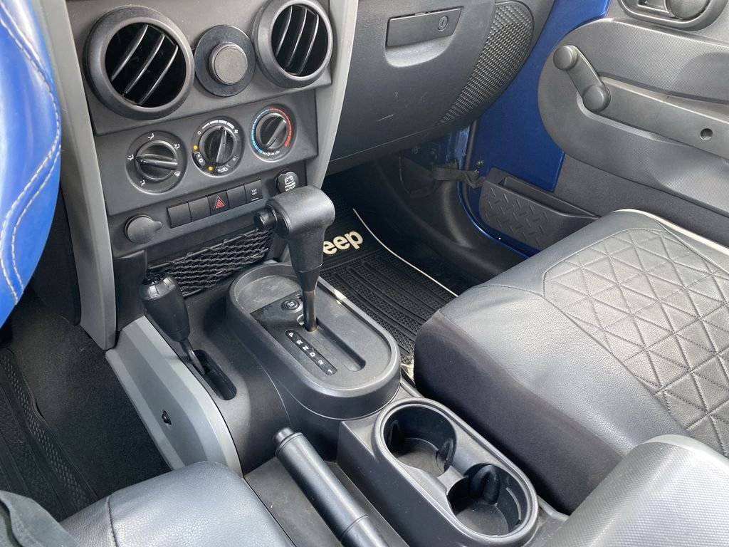 Used 2009 Deep Water Blue Pearlcoat Jeep X image 20