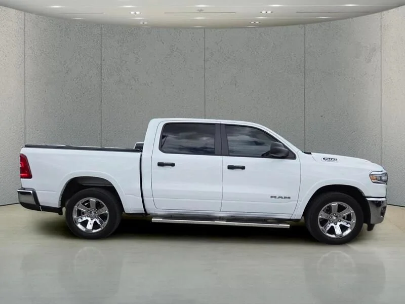 Used 2025 Bright White Clearcoat Ram Big Horn image 32