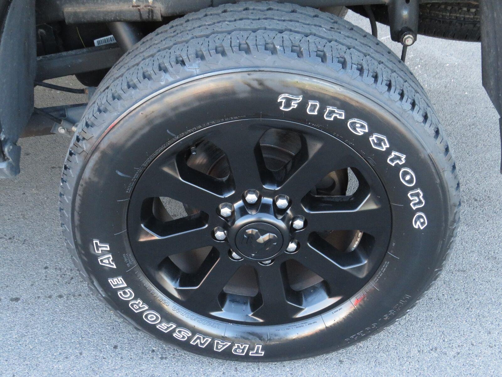 Used 2023 Diamond Black Crystal Pearlcoat Ram Laramie image 16