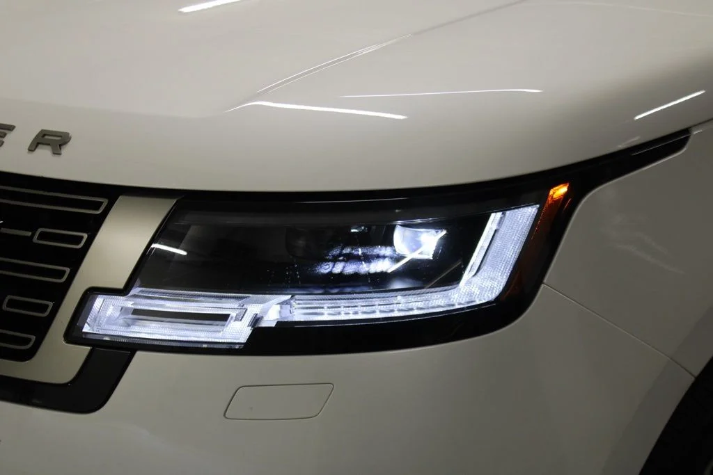 Certified Used 2023 White Land Rover SE image 12