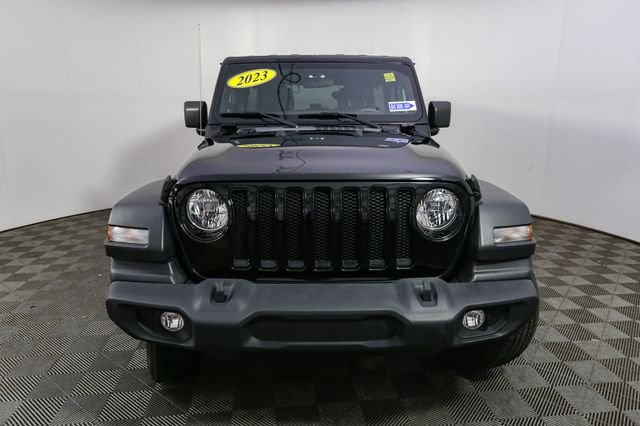 Used 2023 Black Jeep Sport image 4