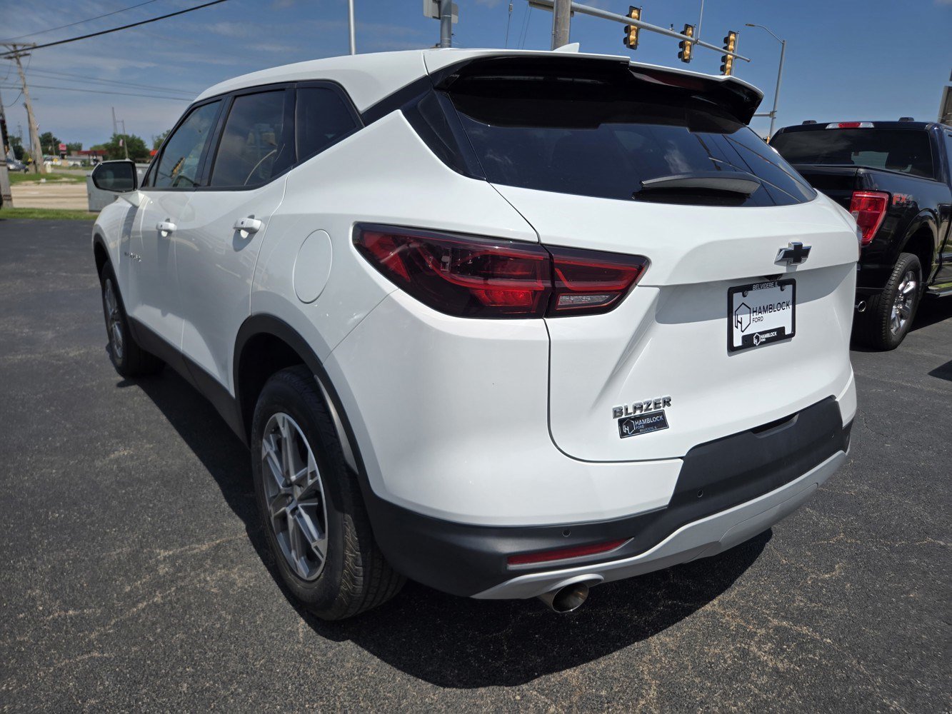 Used 2023 Summit White Chevrolet LT image 6