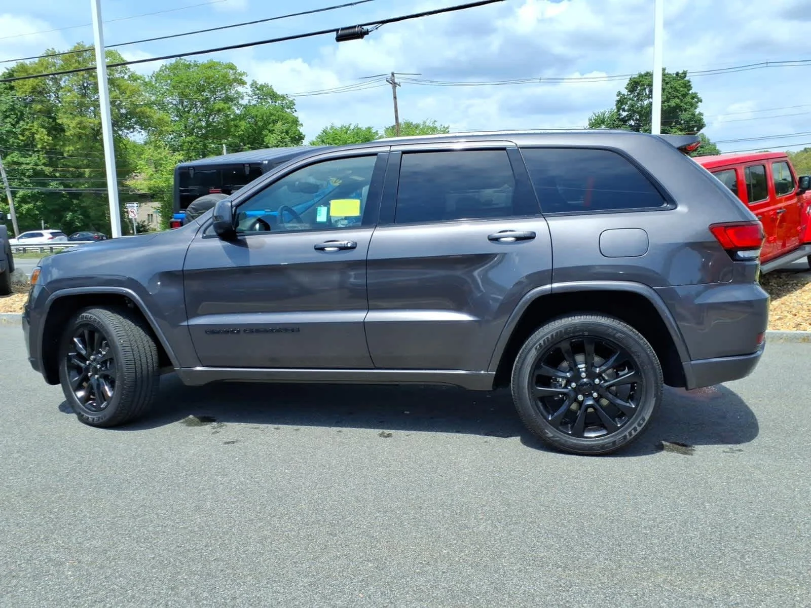 Certified Used 2020 Granite Crystal Met. Clear Coat Jeep Altitude image 12