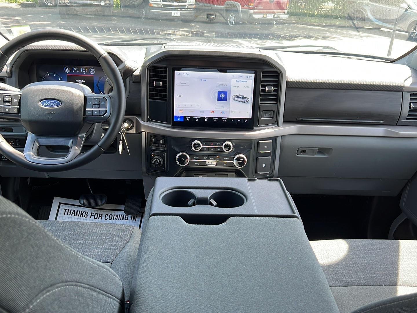 Used 2025 Oxford White Ford XLT image 22