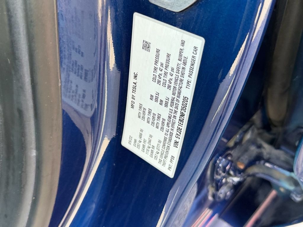 Used 2022  Tesla Long Range image 19