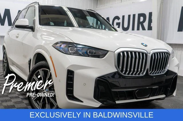 Used 2026 White BMW sDrive40i image 1