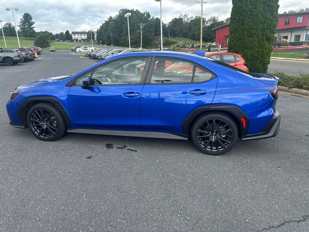 Used 2022 Blue Pearl Subaru Premium image 14
