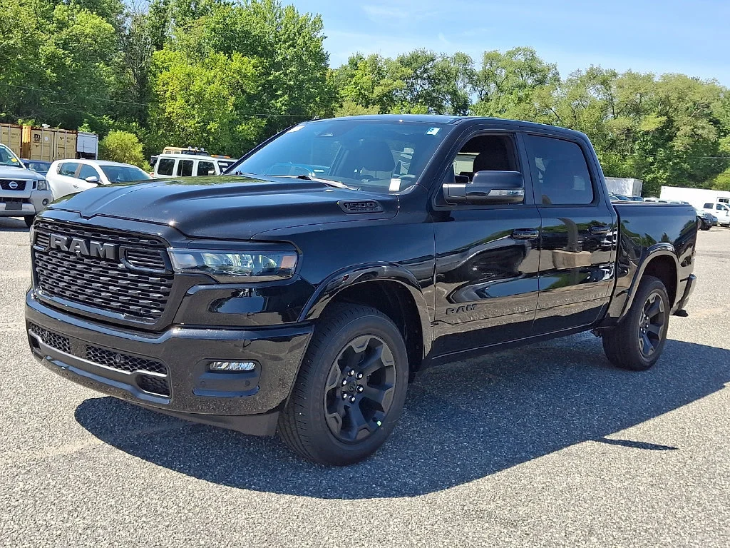 New 2027 Diamond Black Crystal Pearl-Coat Exterior Paint RAM Big Horn image 4