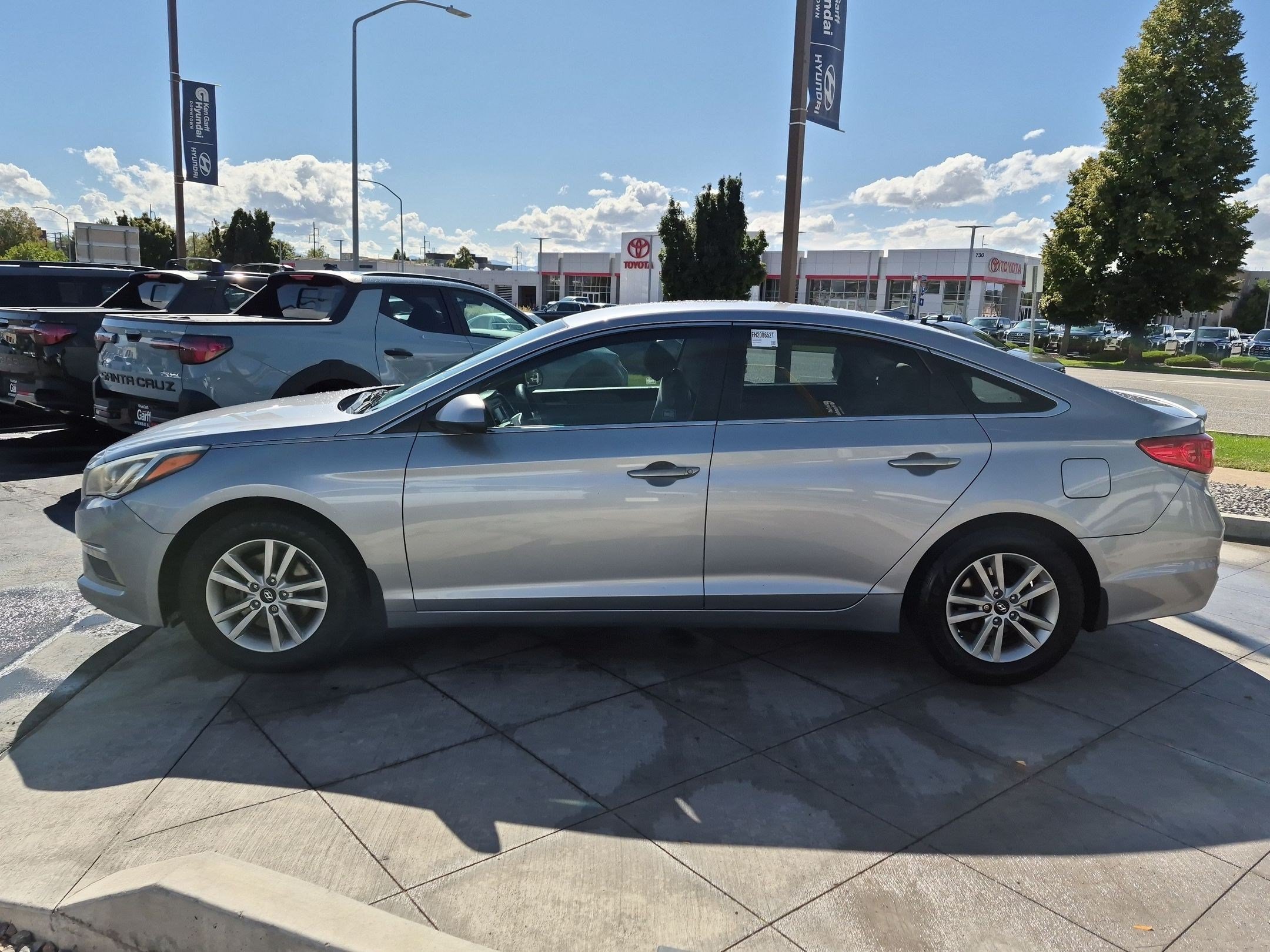 Used 2015 Shale Gray Metallic Hyundai 2.4L SE image 7