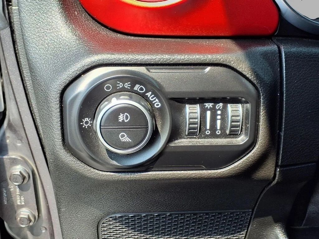 Certified Used 2020 Gray Jeep Rubicon image 17