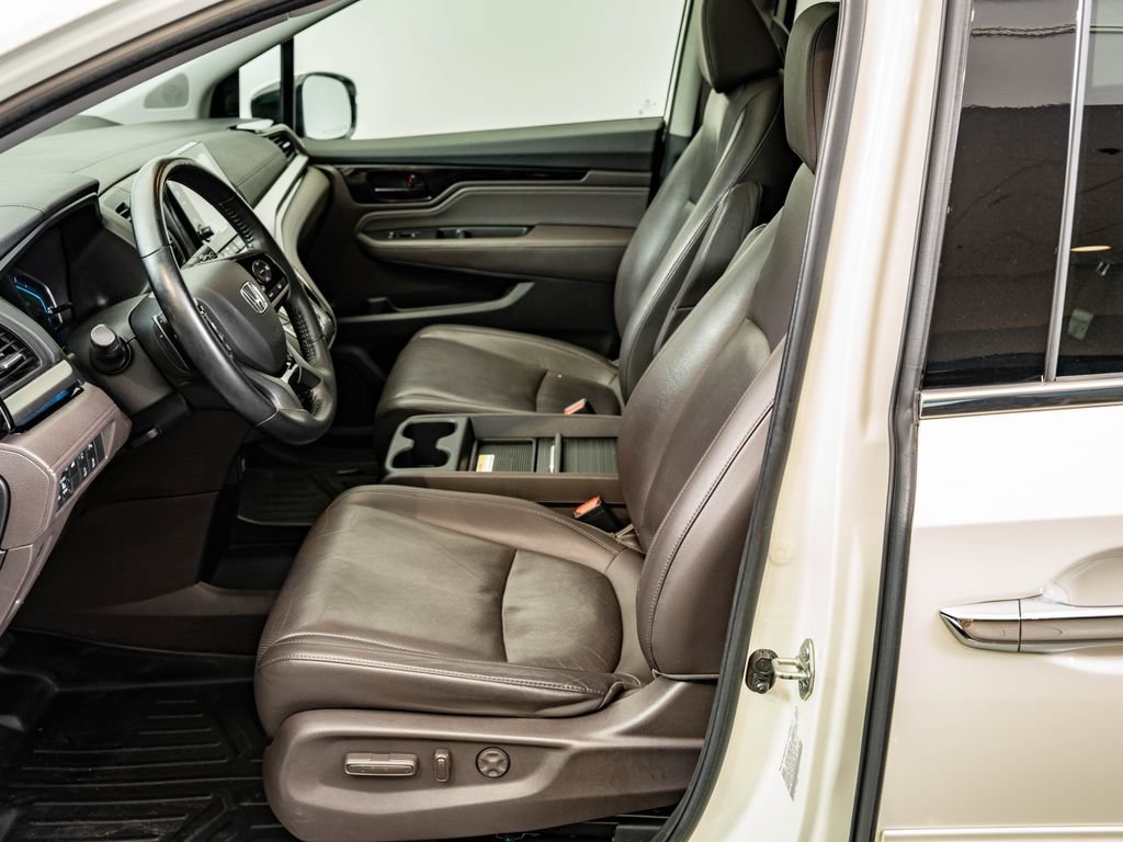 Used 2019 White Diamond Pearl Honda Elite image 24