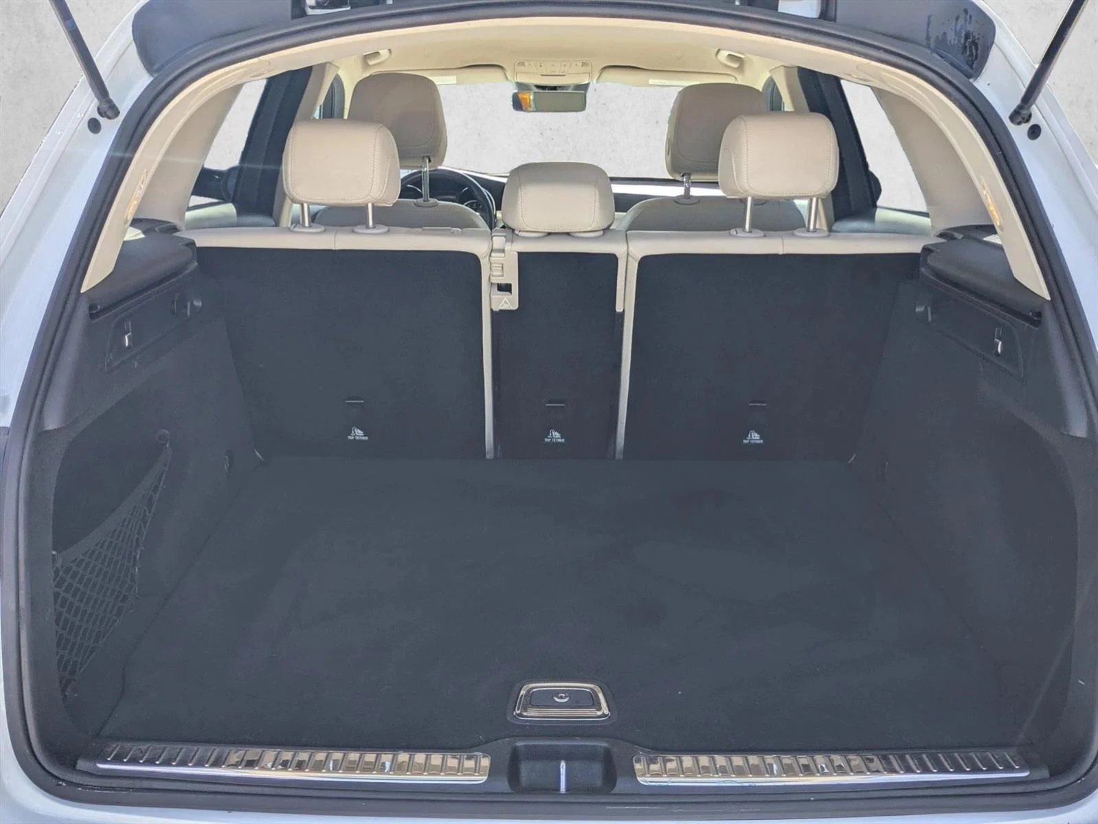 Used 2022 Polar White Mercedes-Benz GLC 300 image 6