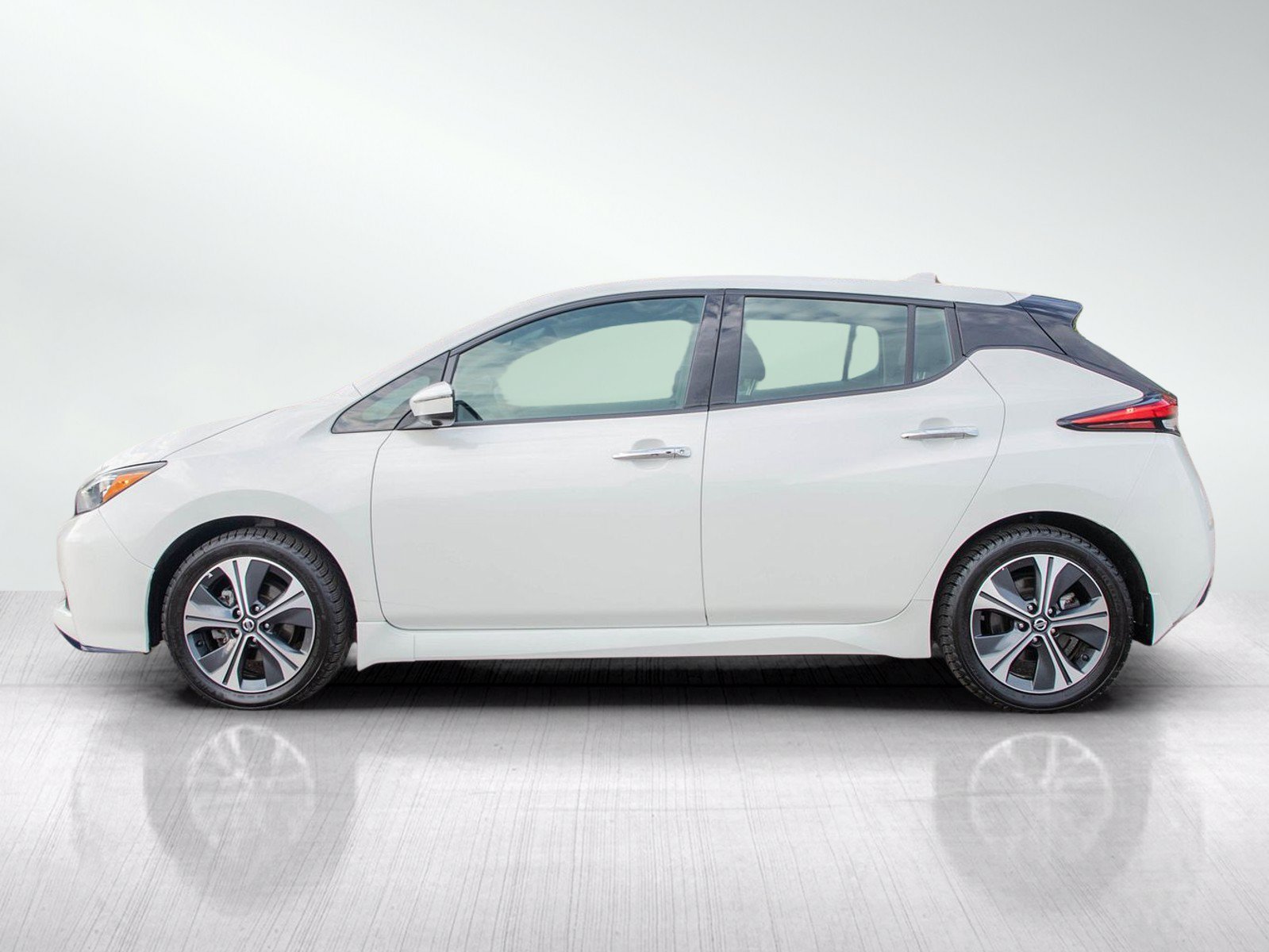 Used 2020 Nissan Leaf SL Plus with VIN 1N4BZ1DP0LC303798 for sale in Minneapolis, MN