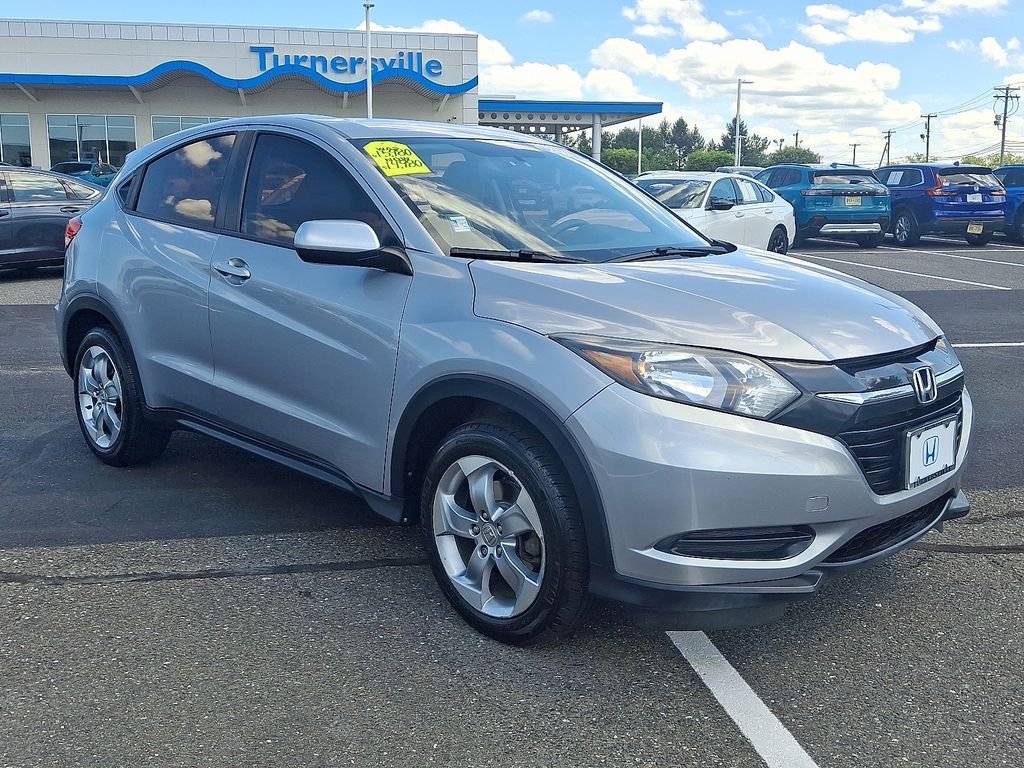 2017 Honda HR-V LX - Photo 3
