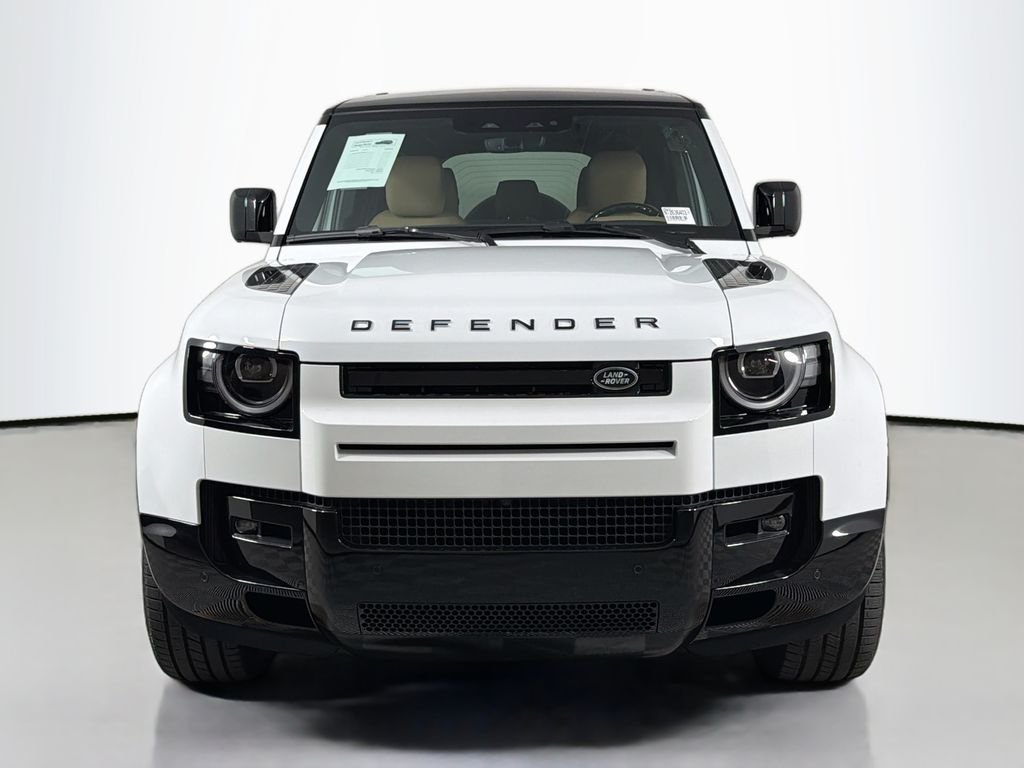 New 2026 Fuji White Land Rover X-Dynamic SE image 2