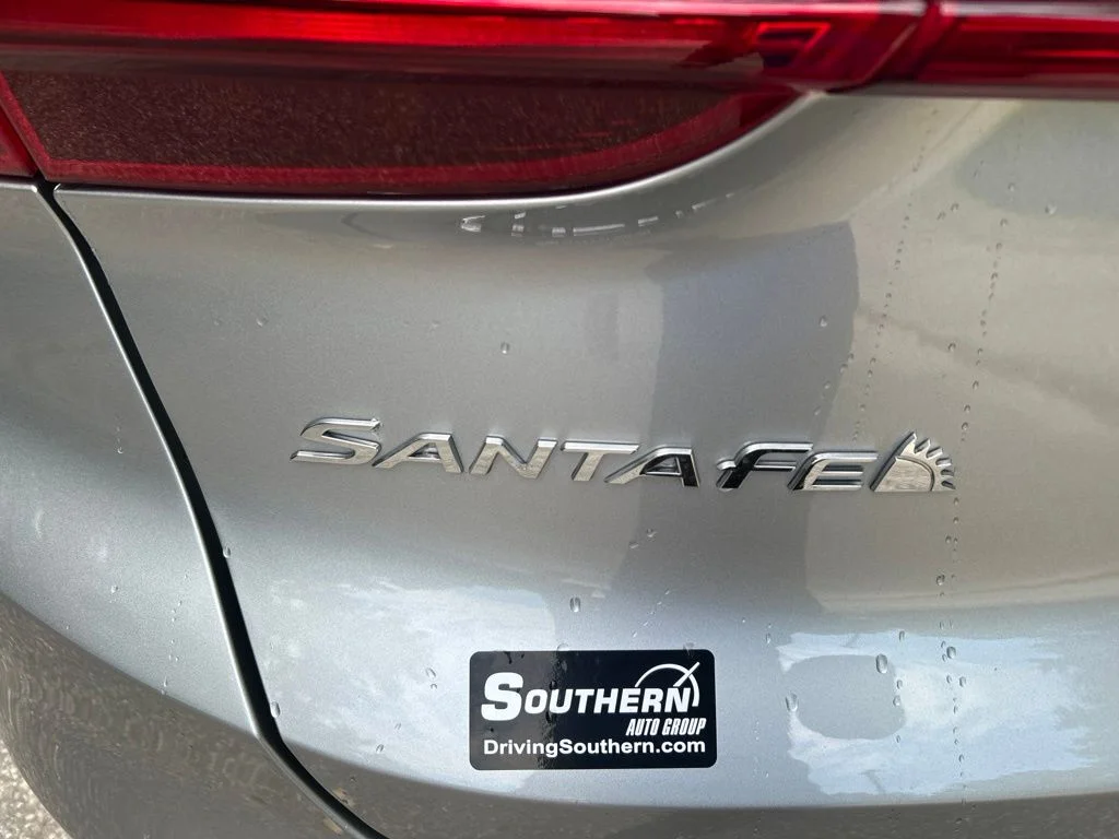Used 2023 Silver Hyundai SEL image 10