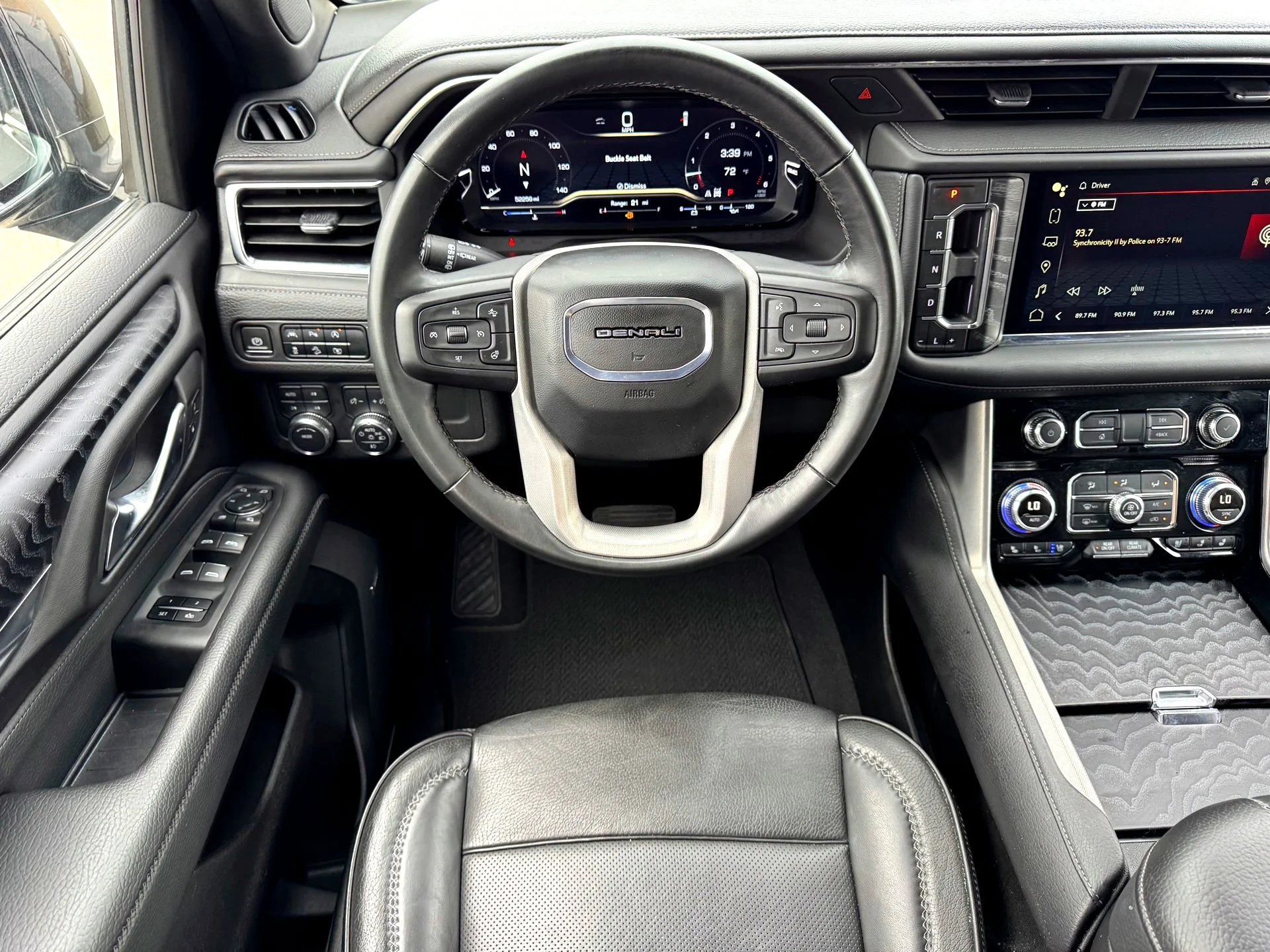 Used 2024 Onyx Black GMC Denali image 24
