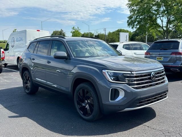 New 2026 Pure Gray Volkswagen 2.0T SE w/Technology image 3