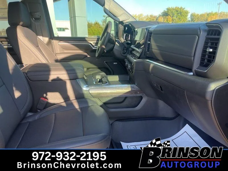 2025 Chevrolet Silverado 2500 HD LTZ - Photo 10