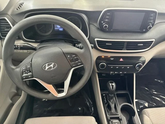 Used 2019 Silver Hyundai SE image 22