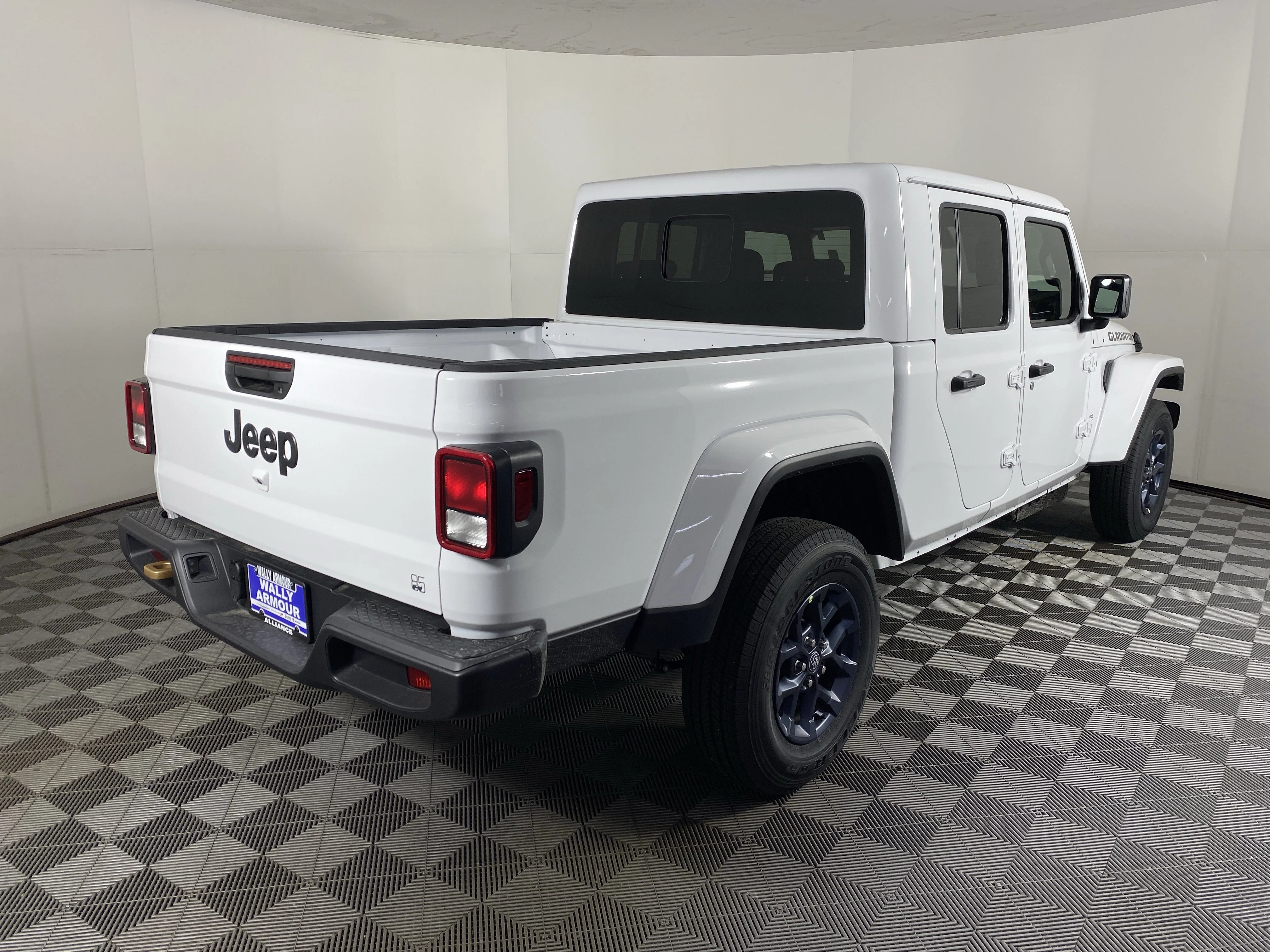 New 2026 Bright White Clear-Coat Exterior Paint Jeep 85th Anniversary Edition image 7